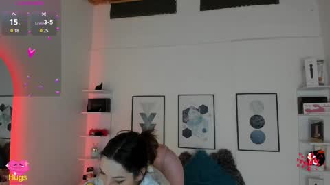 Cristal online show from 8, 3, 2025