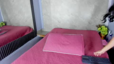 Snapshot of cristal_quintero chatting on 4, 6, 2026 Cristal online show from 4, 6, 2026