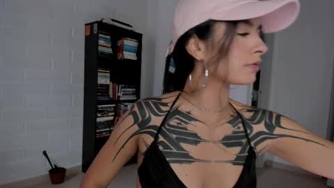 Cristal  online show from 16, 2, 2026