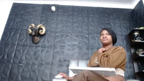 Hanna  online show from 13, 10, 2025