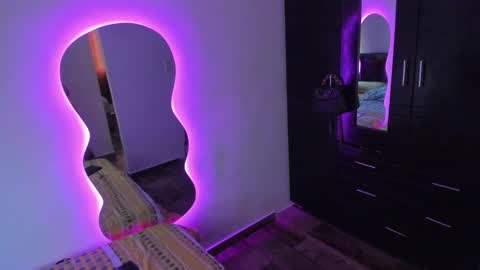 Snapshot of cristal_t2 chatting on 5, 3, 2026 cristal_t2 online show from 5, 3, 2026