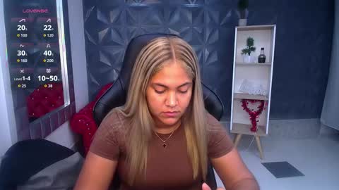 Snapshot of cristal_war chatting on 23, 12, 2025 Cristal online show from 23, 12, 2025