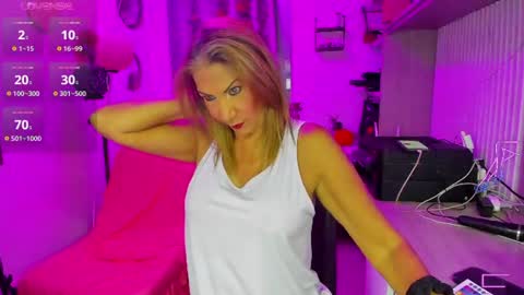Cristal Ayala online show from 17, 6, 2026