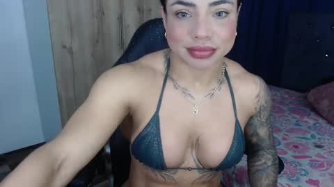 Snapshot of cristalbeautiful1 chatting on 9, 5, 2026 Natalie online show from 9, 5, 2026