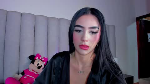 Nicole  Connection time 220pm-910pmCol online show from 10, 2, 2025