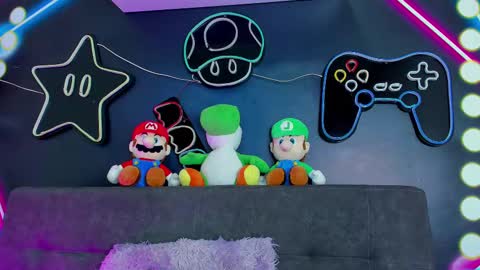 Nicole  Connection time 220pm-910pmCol online show from 12, 2, 2025