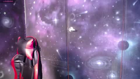 Cristal de Leon online show from 24, 9, 2025