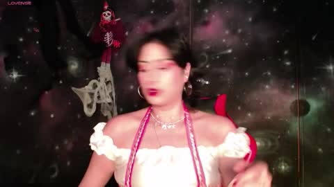 Cristal de Leon online show from 22, 10, 2025