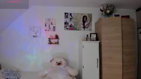 Snapshot of cristamunez chatting on 30, 4, 2026 veronika online show from 30, 4, 2026