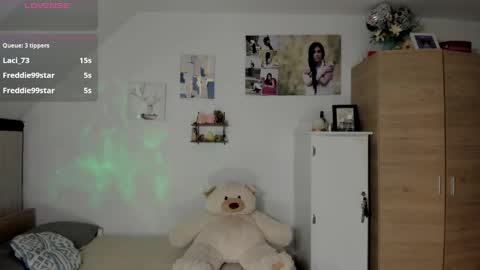 Snapshot of cristamunez chatting on 23, 5, 2026 veronika online show from 23, 5, 2026