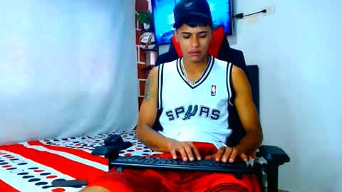 Snapshot of cristiantayron chatting on 25, 5, 2026 cristian online show from 25, 5, 2026