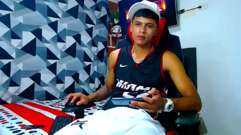 Snapshot of cristiantayron chatting on 27, 5, 2026 cristian online show from 27, 5, 2026