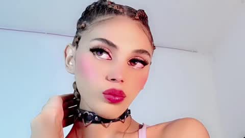 Cristinadollsex online show from 1, 2, 2025