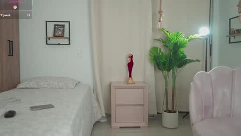 Snapshot of cristinavegas chatting on 5, 11, 2025 ....... online show from 5, 11, 2025