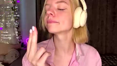 Snapshot of cristinekondo chatting on 6, 7, 2026 Marry online show from 6, 7, 2026