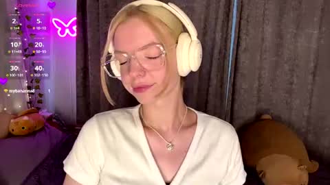 Snapshot of cristinekondo chatting on 12, 7, 2026 Marry online show from 12, 7, 2026