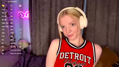 Snapshot of cristinekondo chatting on 13, 7, 2026 Marry online show from 13, 7, 2026