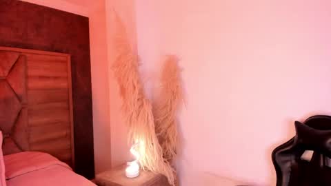 Snapshot of cristinerain chatting on 1, 6, 2026 CristineRain online show from 1, 6, 2026
