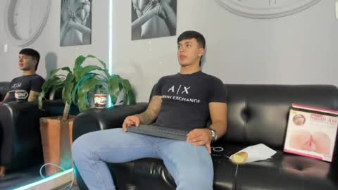 Cristopher online show from 7, 3, 2025