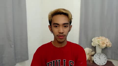 Snapshot of crocodale chatting on 23, 11, 2025 crocodale online show from 23, 11, 2025