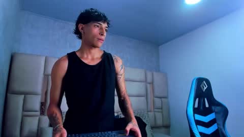 Snapshot of croy_myer chatting on 8, 3, 2026 Croy online show from 8, 3, 2026