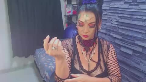 cruela_deviil online show from 17, 10, 2025