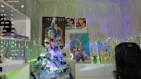 Snapshot of cryptobjgirlv2 chatting on 4, 1, 2025 Lilith online show from 4, 1, 2025