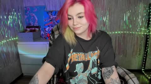 Snapshot of cryptobjgirlv2 chatting on 19, 2, 2025 Lilith online show from 19, 2, 2025