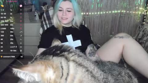 Snapshot of cryptobjgirlv2 chatting on 9, 11, 2025 Lilith online show from 9, 11, 2025