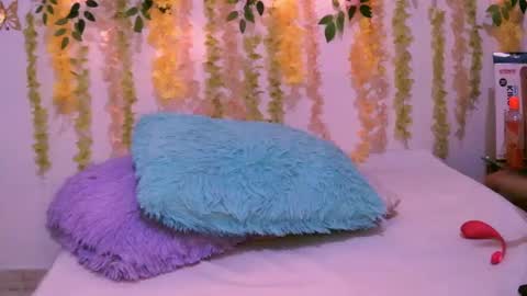 crysrus online show from 10, 3, 2025