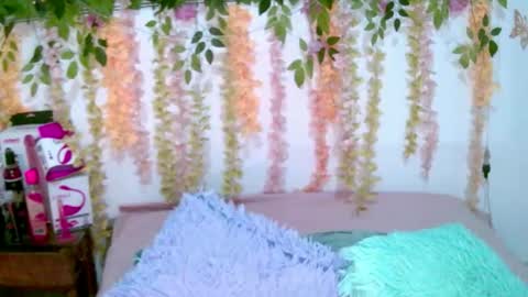 crysrus online show from 25, 4, 2026