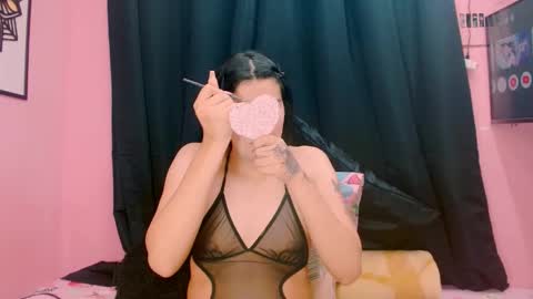 Instagram cristal espinosa1 online show from 16, 11, 2025