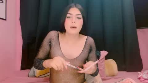 Instagram cristal espinosa1 online show from 11, 1, 2026