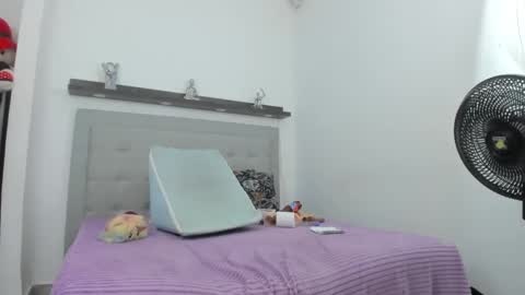 Snapshot of crystal_butterfly1 chatting on 26, 1, 2025 crystal_butterfly1 online show from 26, 1, 2025