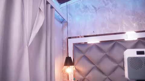 Snapshot of crystal_gilton chatting on 9, 6, 2026 crystal_gilton online show from 9, 6, 2026