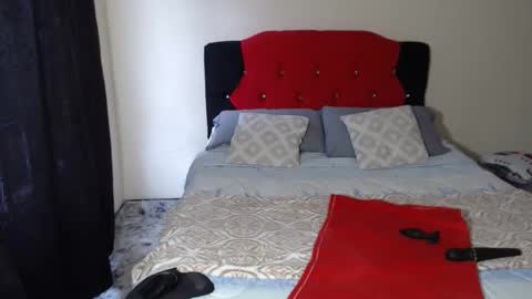   Crystal  Milf online show from 14, 1, 2026