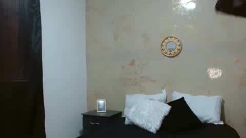 Snapshot of crystal_starx chatting on 12, 3, 2025 Crystal Blaze online show from 12, 3, 2025