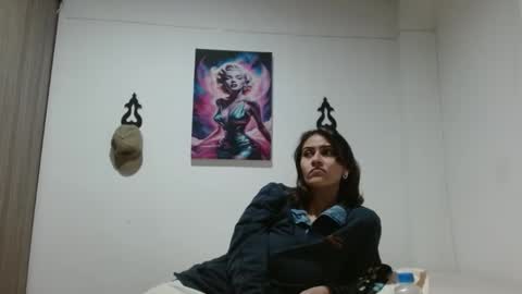 Crystal Blaze online show from 21, 4, 2026