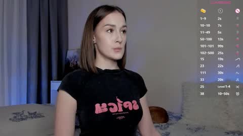 Snapshot of crystalcandies chatting on 23, 11, 2025 Arina online show from 23, 11, 2025