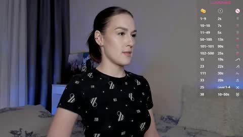 Snapshot of crystalcandies chatting on 24, 11, 2025 Arina online show from 24, 11, 2025