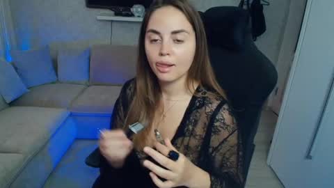 crystalemily online show from 8, 6, 2026