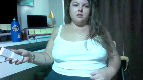 Snapshot of crystalizzzee chatting on 18, 9, 2025 Herekittykitty69 online show from 18, 9, 2025
