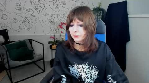 crystallbloom online show from 30, 9, 2025