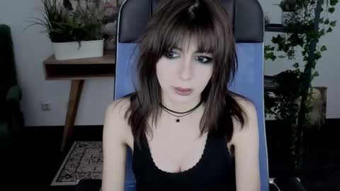 crystallbloom online show from 2, 3, 2026