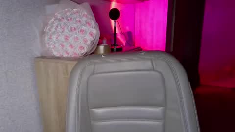 Snapshot of crystallkris chatting on 8, 12, 2024 Kristina online show from 8, 12, 2024