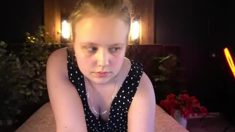 Snapshot of crystallpaws_ chatting on 24, 5, 2026 crystallpaws_ online show from 24, 5, 2026