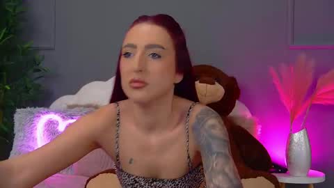 Snapshot of crystallred chatting on 30, 4, 2026 crystallred online show from 30, 4, 2026