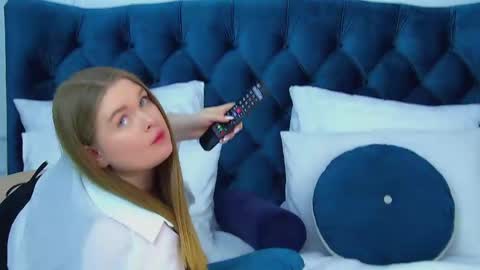 Crystal online show from 28, 4, 2026