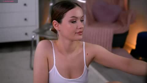 CrystalMo0n online show from 23, 4, 2026