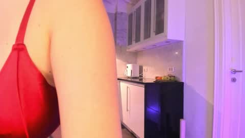 Snapshot of crystalnova_ chatting on 29, 11, 2025 Kristina online show from 29, 11, 2025